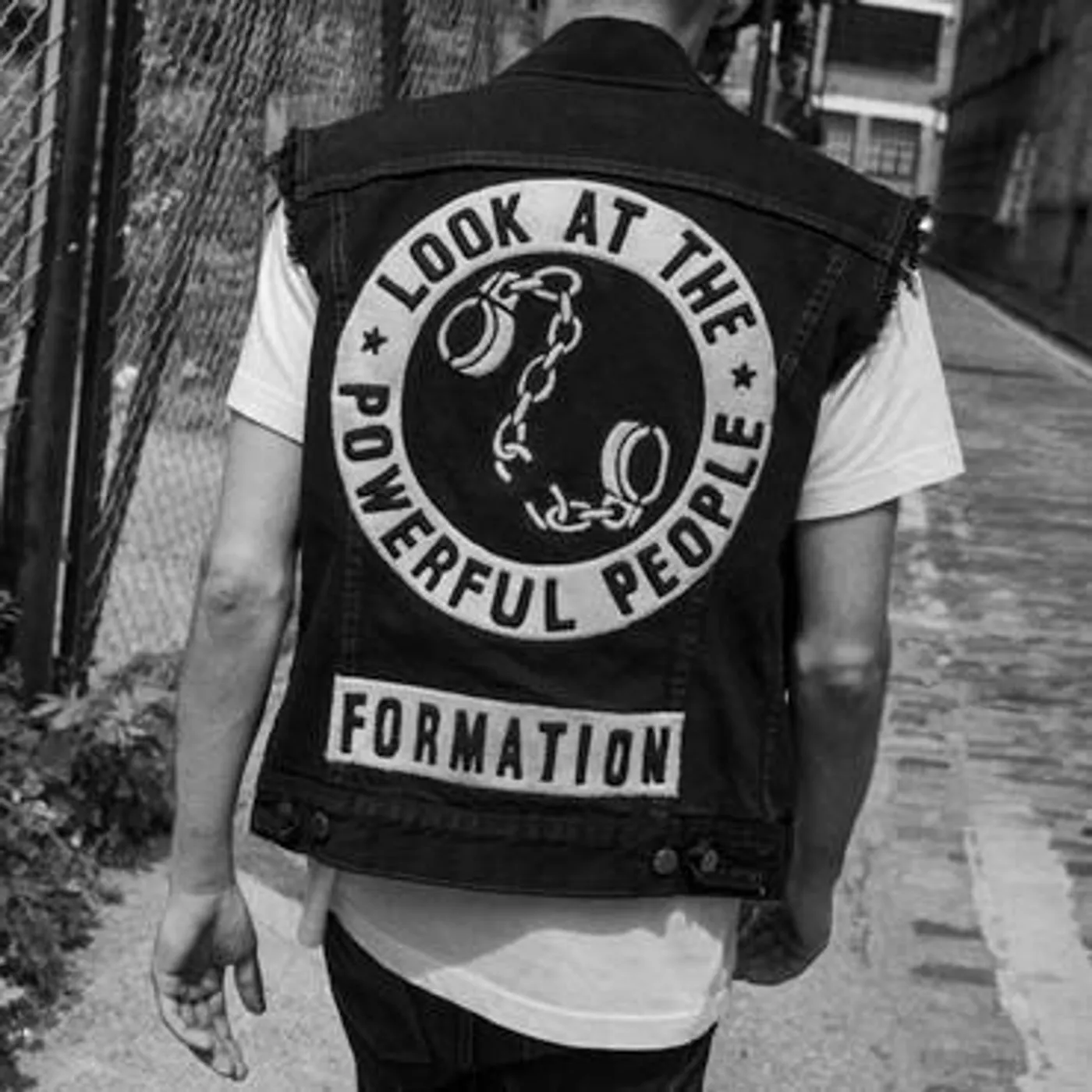 Formation LOOK AT THE POWERFUL PEOPLE CD