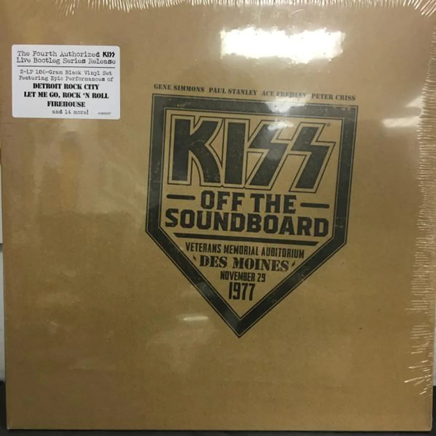 KISS OFF THE SOUNDBOARD: LIVE IN DES MOINES (2LP) Vinyl Record