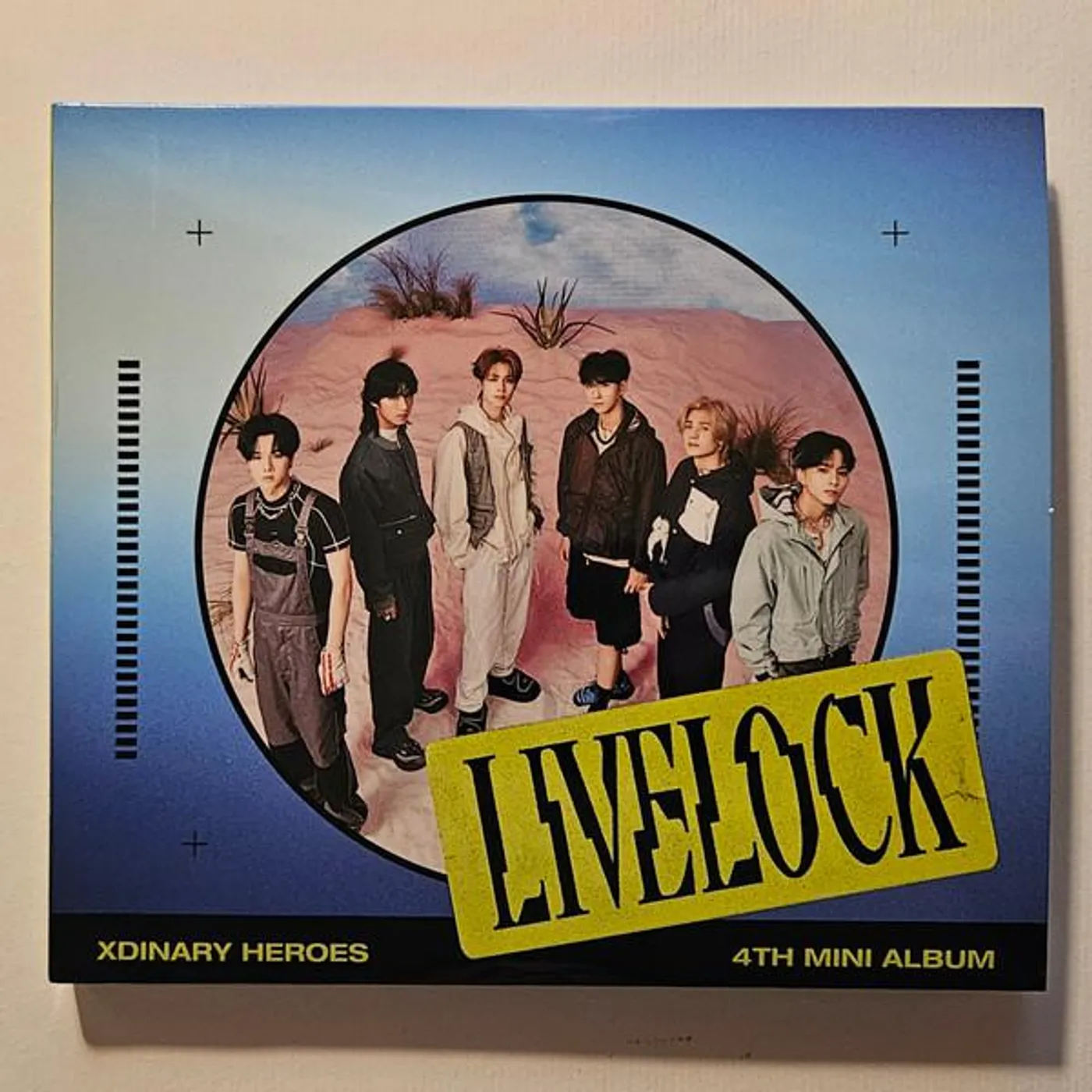 Xdinary Heroes LIVELOCK (4TH MINI ALBUM)(DIGIPACK) CD