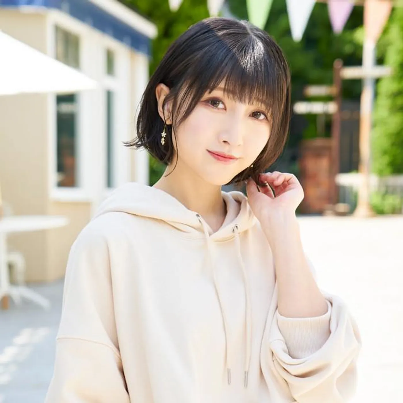 山崎エリイ