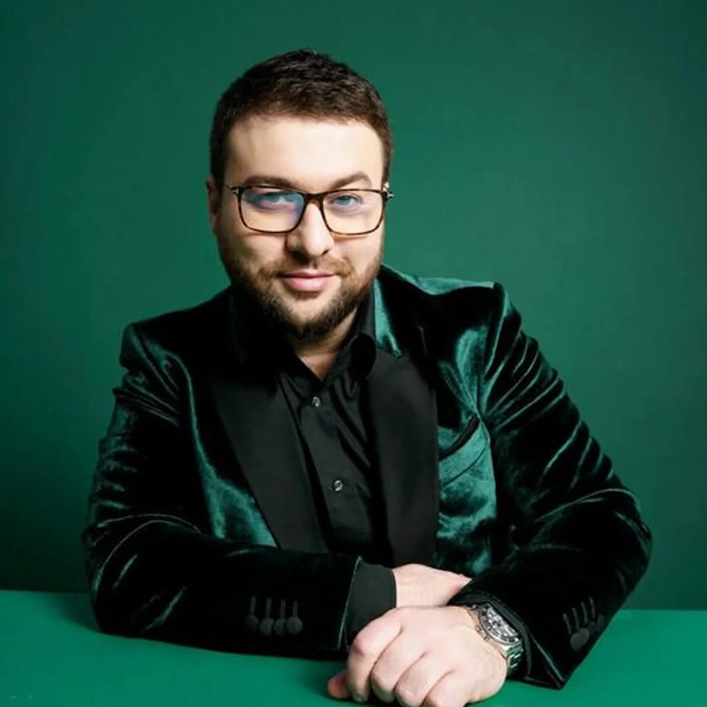 Март Бабаян Brand Page