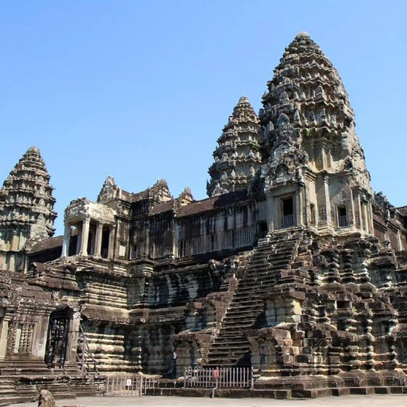 រស់ សេរីសុទ្ធា