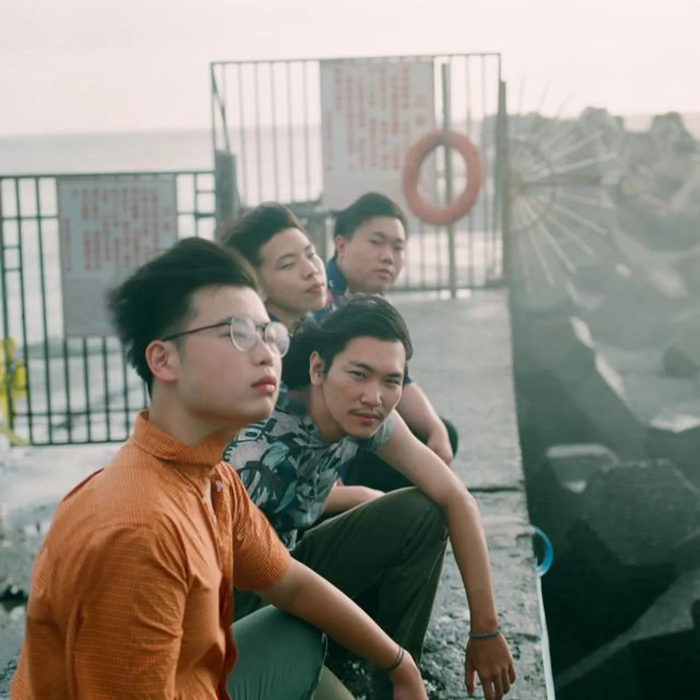 離岸流 Brand Page