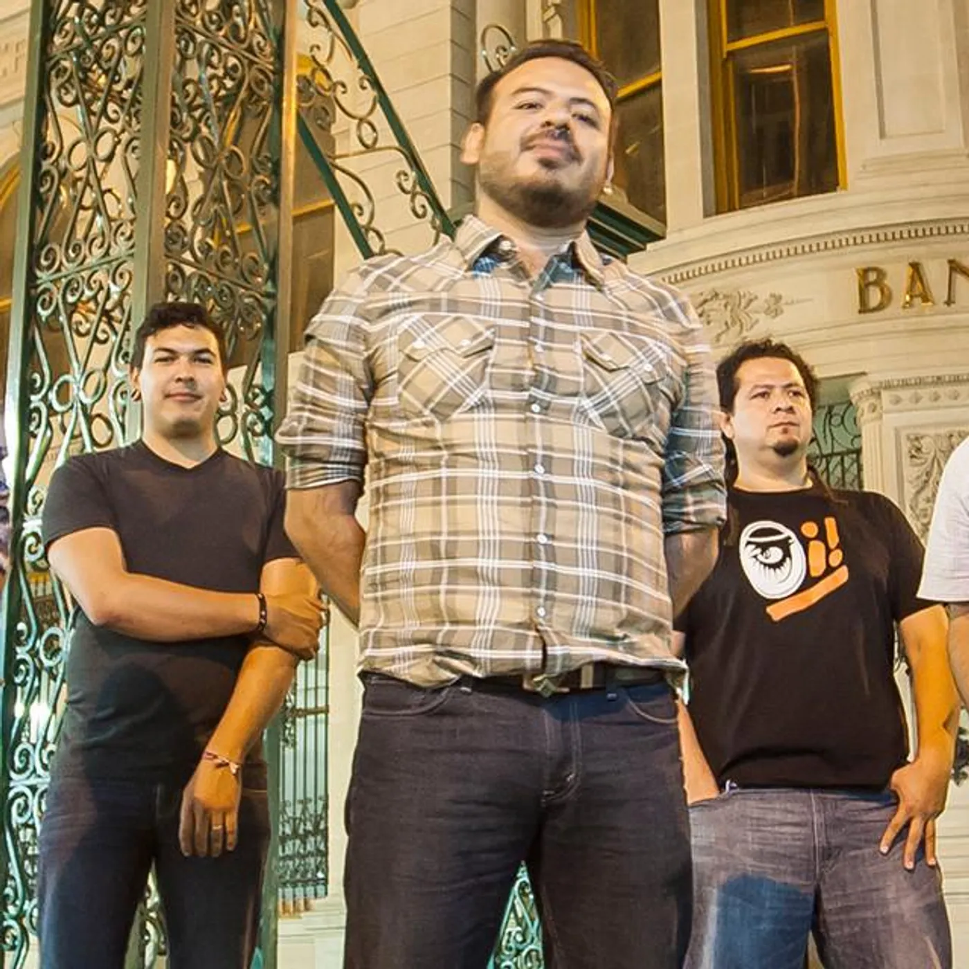 2 Espías Brand Page