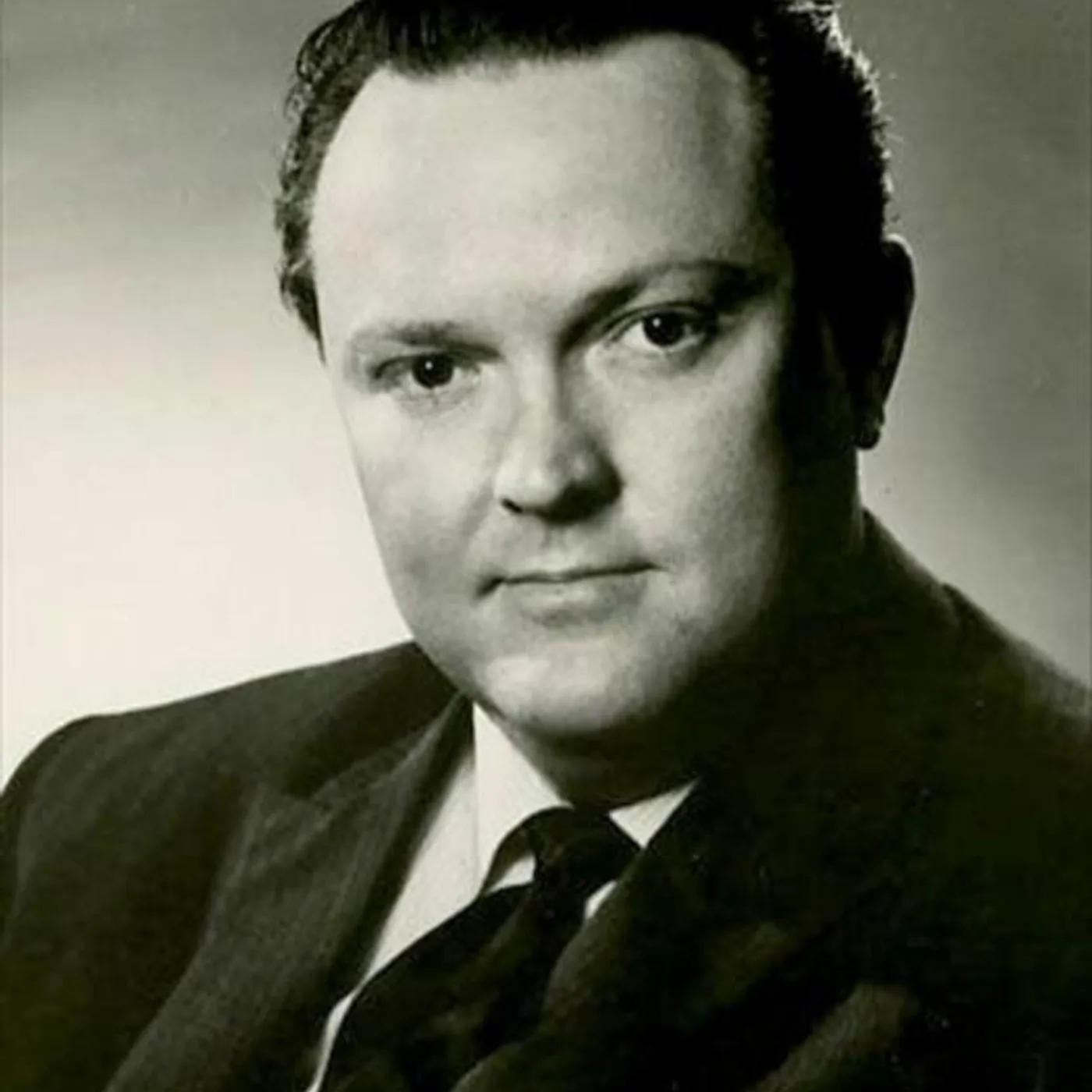 Cornell MacNeil