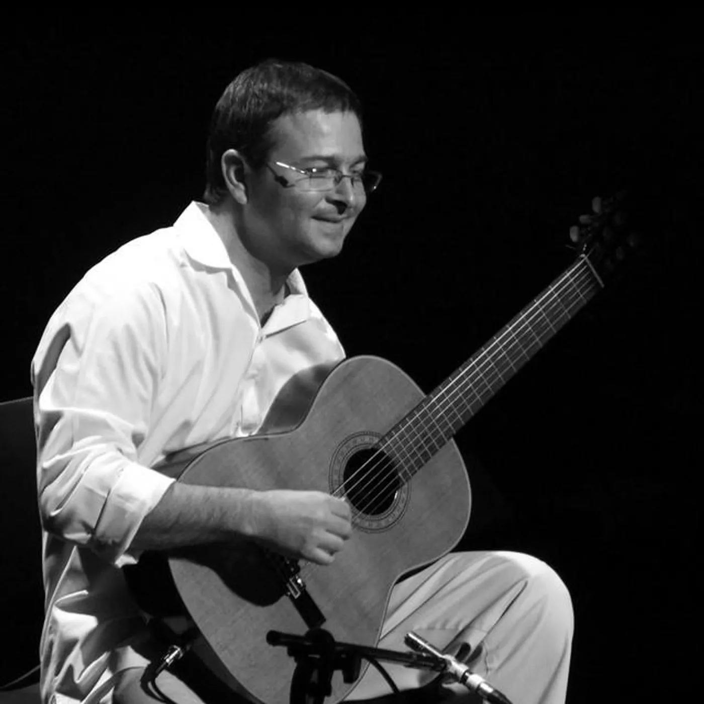 Camilo Carrara Brand Page
