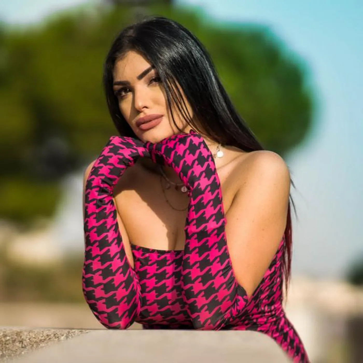 Carmen Zarra Brand Page