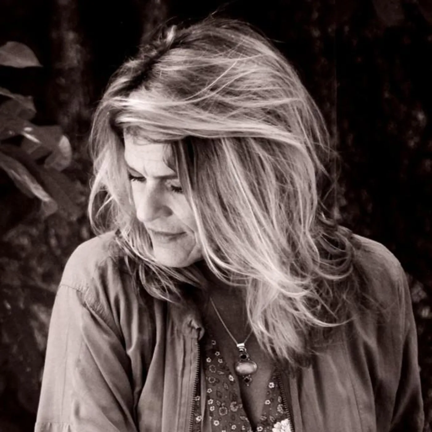 Claudia Villela Brand Page