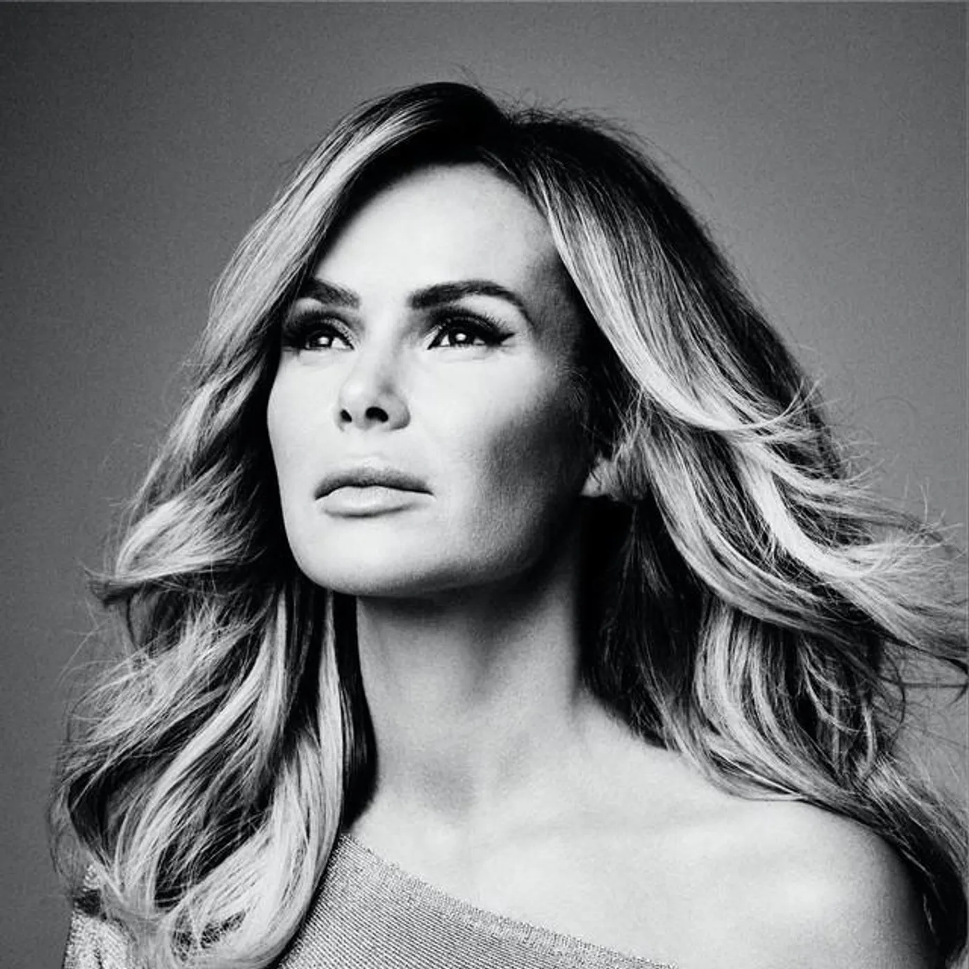 Amanda Holden Brand Page