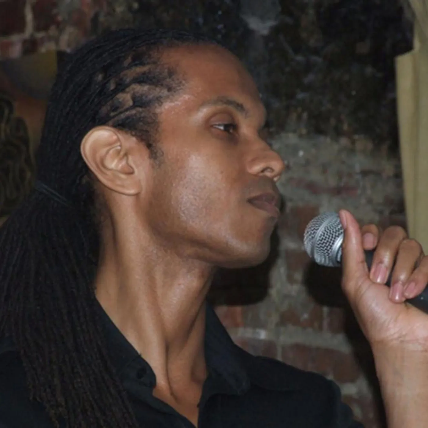Anthony Dixon