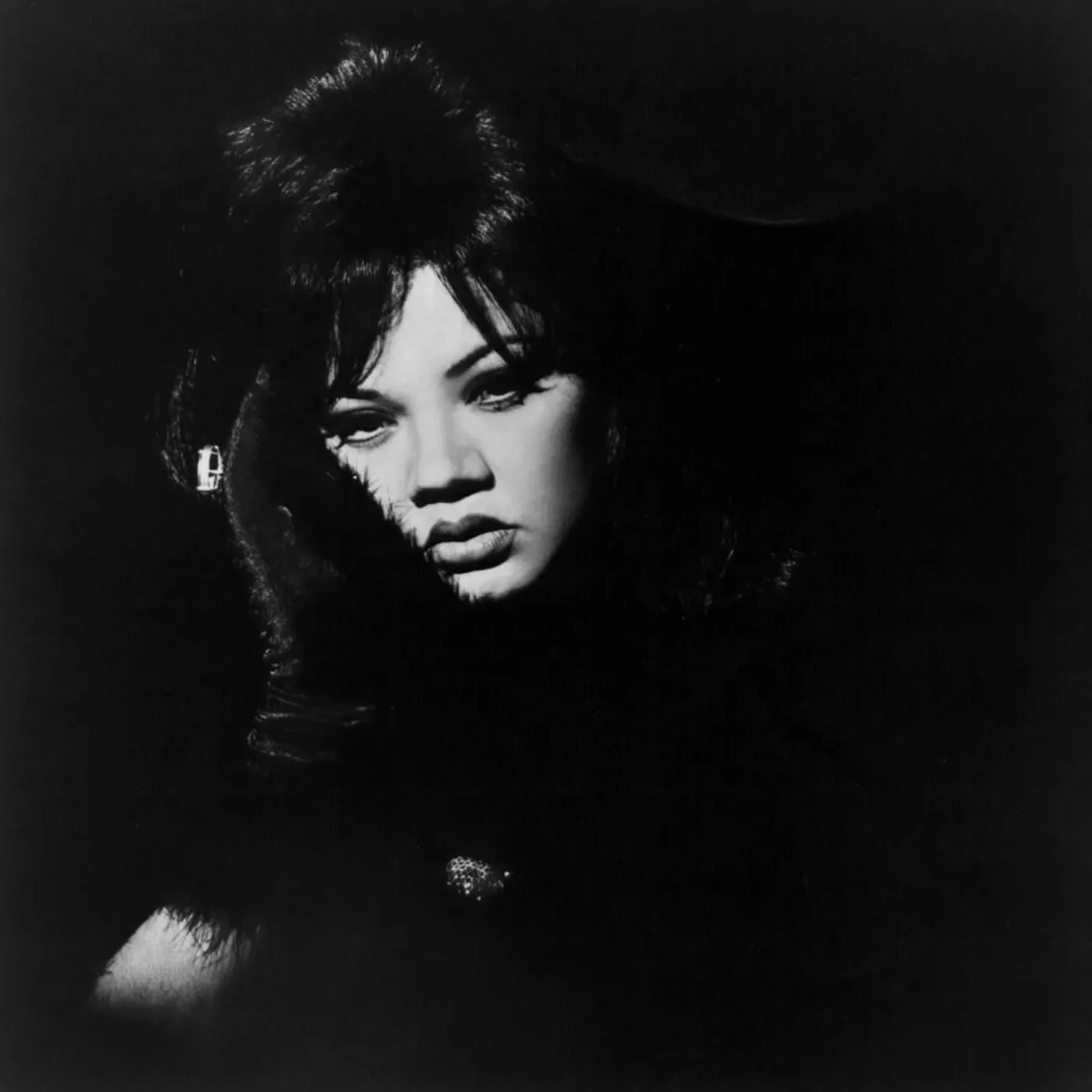 Angela Bofill Brand Page