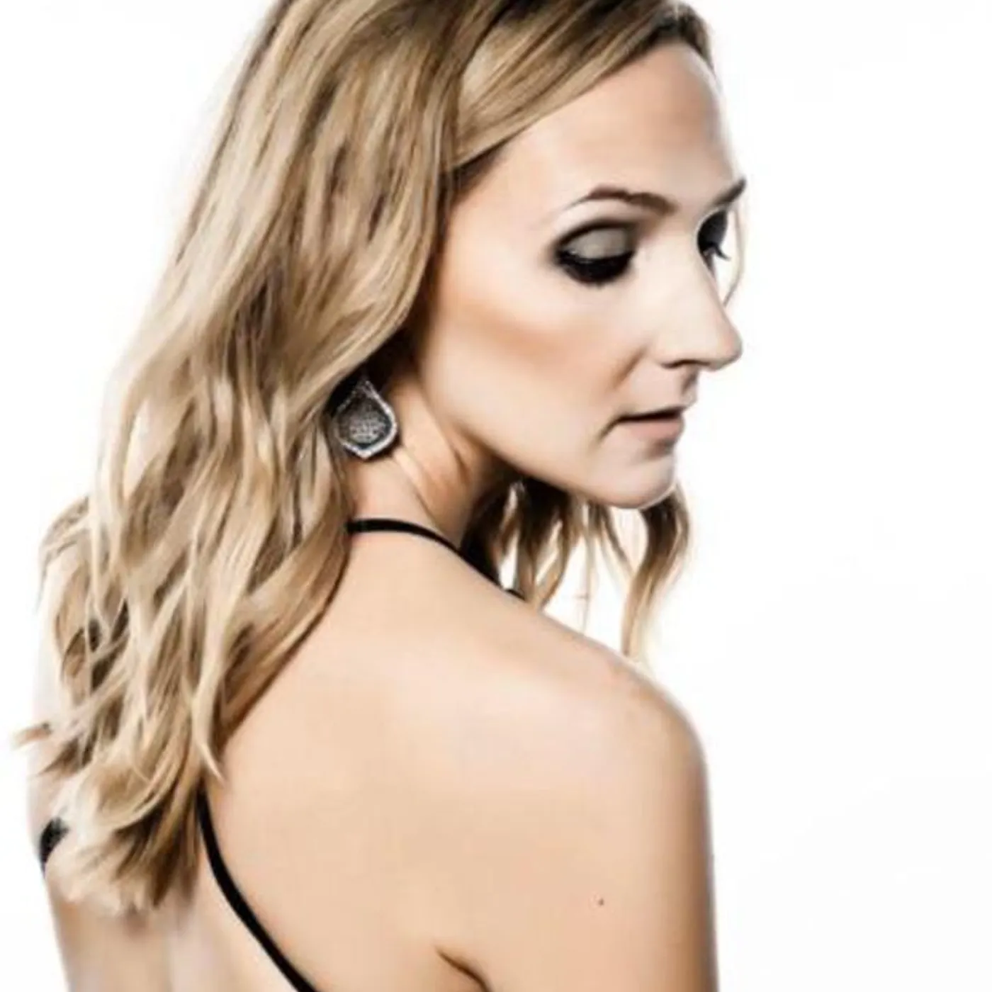 Angele Desbois Brand Page