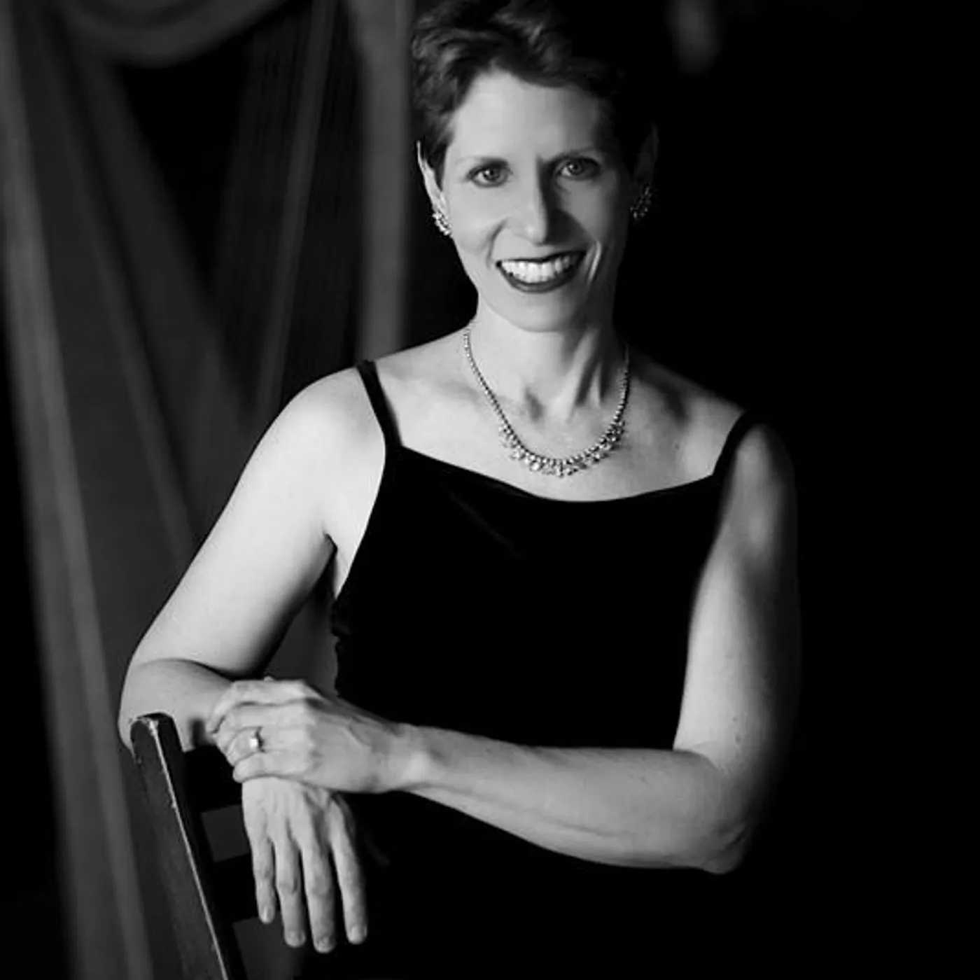 Anne Roos Brand Page
