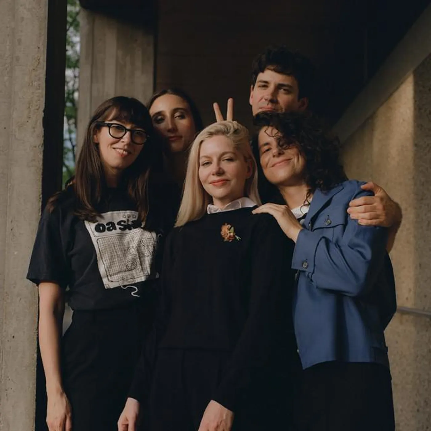 Alvvays Brand Page