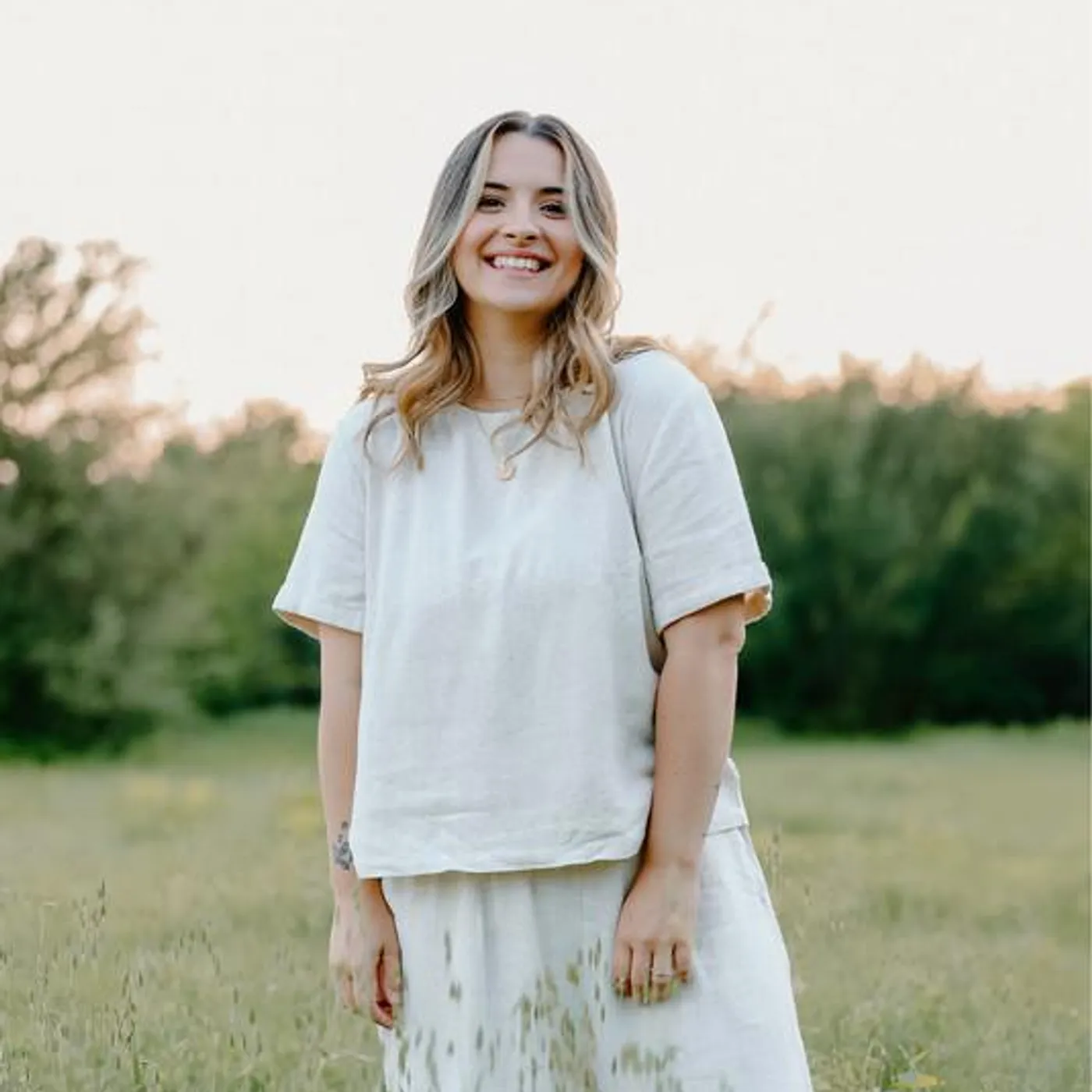 Alyssa Shouse Brand Page