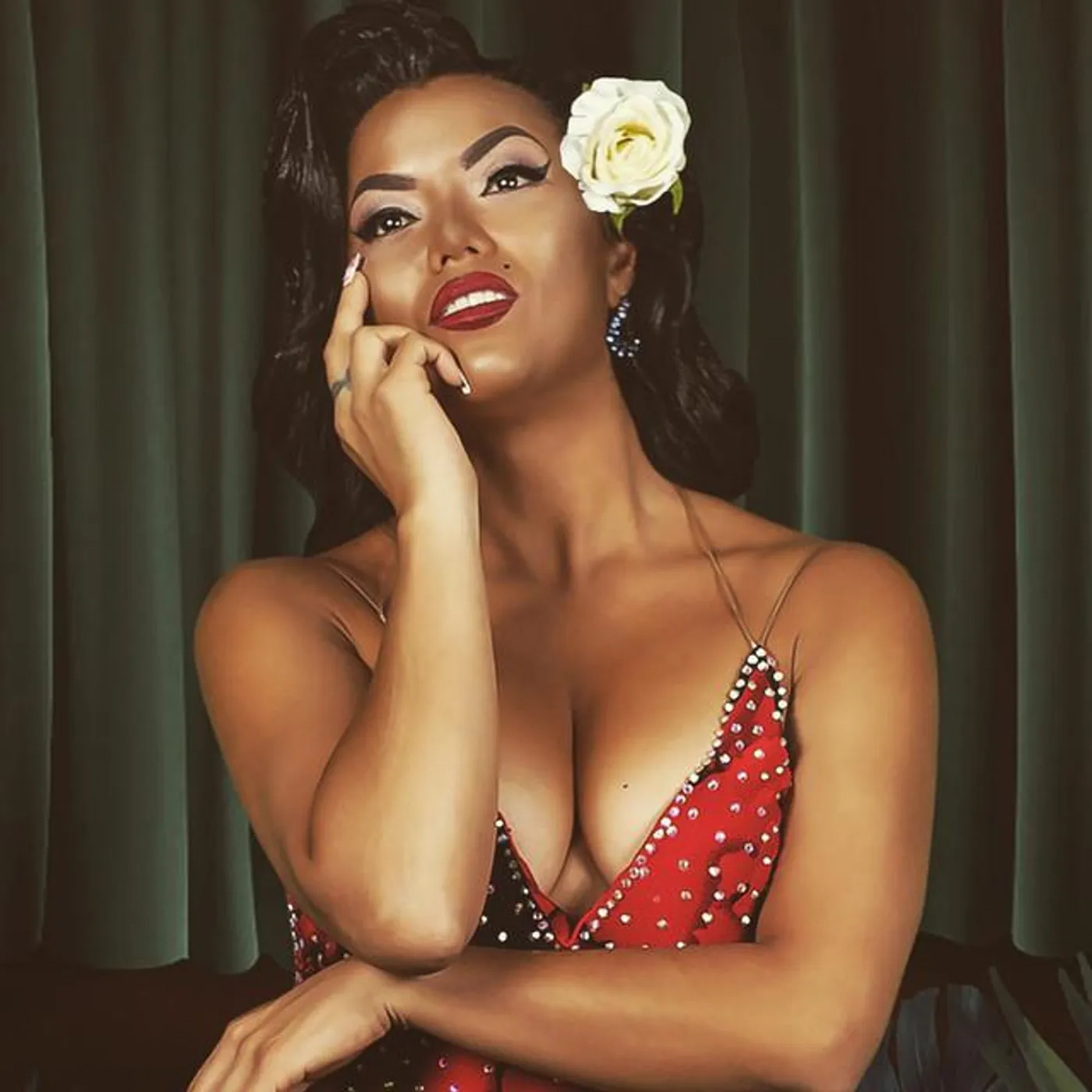 Alejandra Robles Brand Page