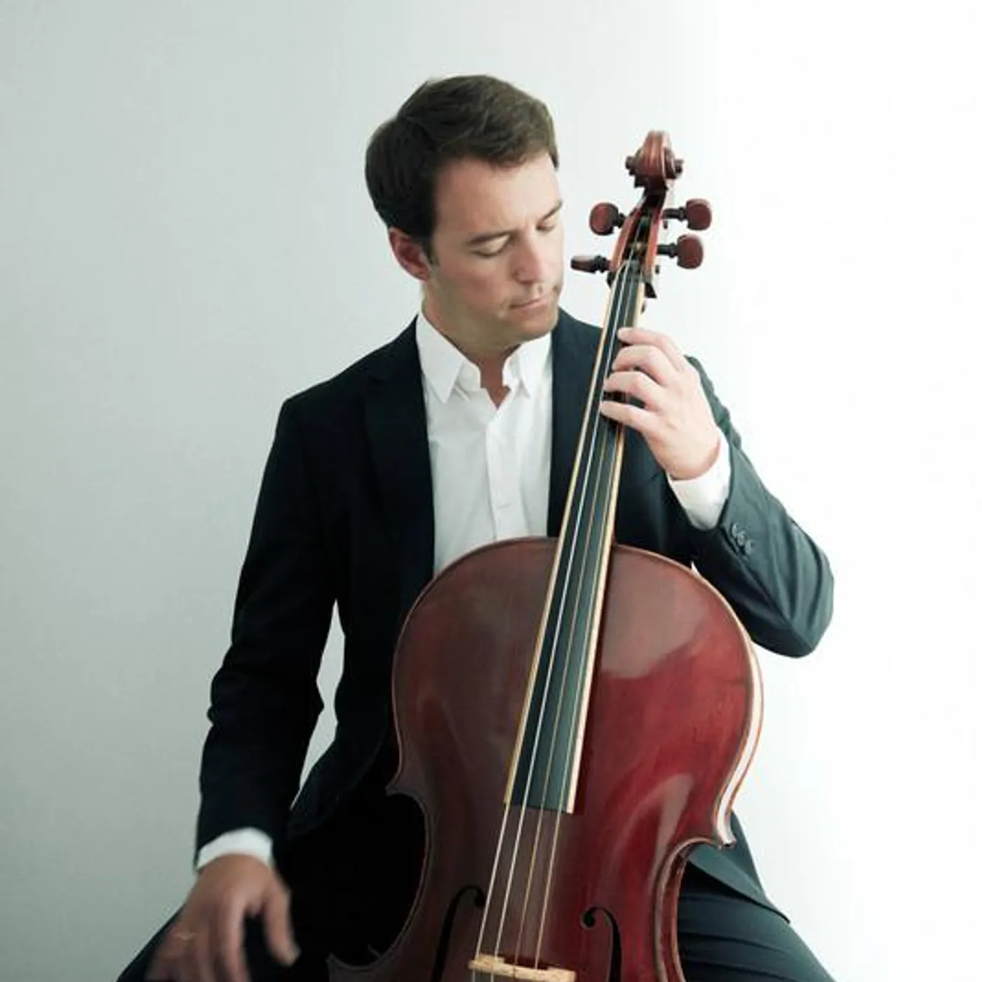 Alejandro Marías Brand Page