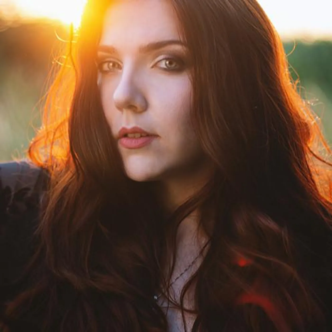 Alina Lesnik Brand Page