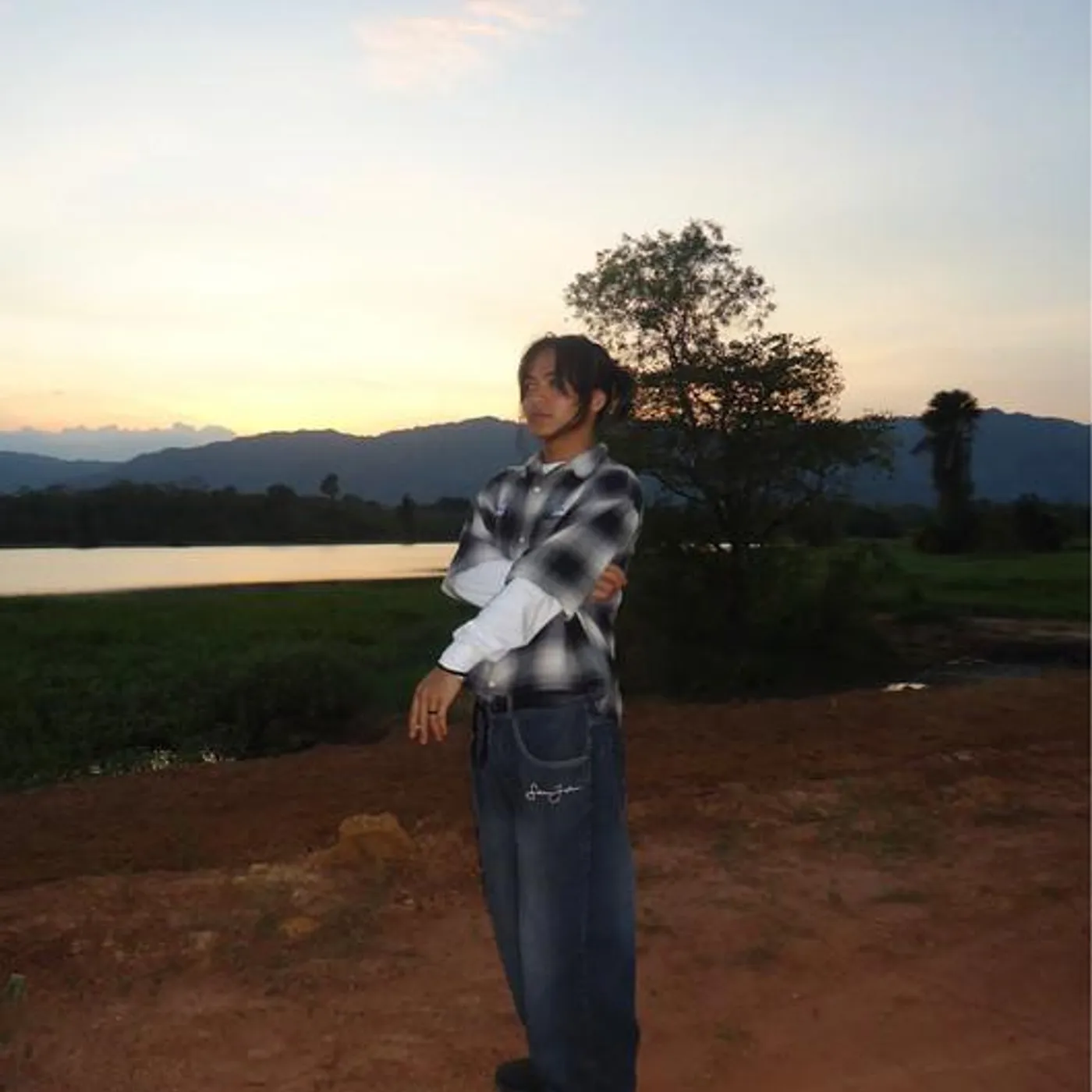 Apek G