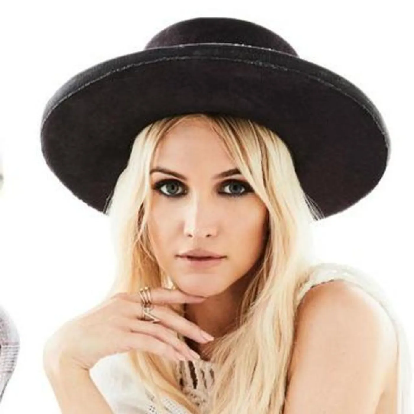 Ashlee Simpson Brand Page