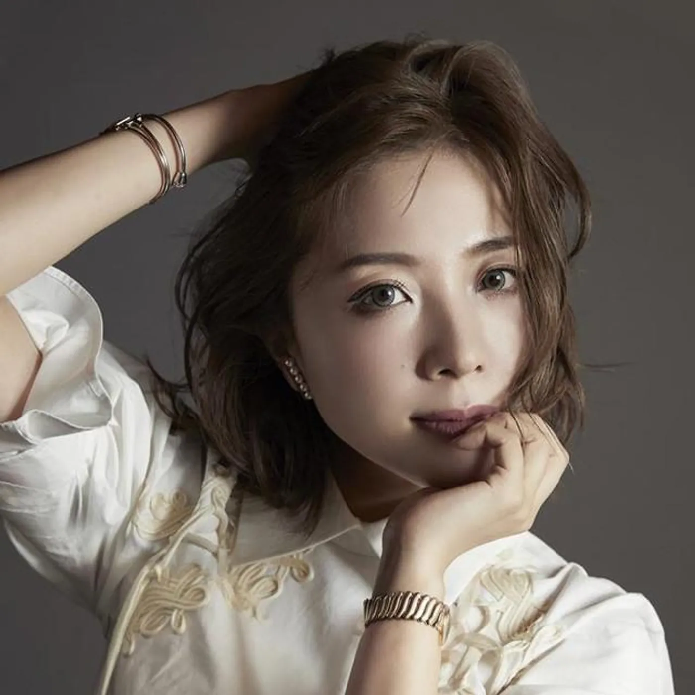 Ayaka Hirahara Brand Page