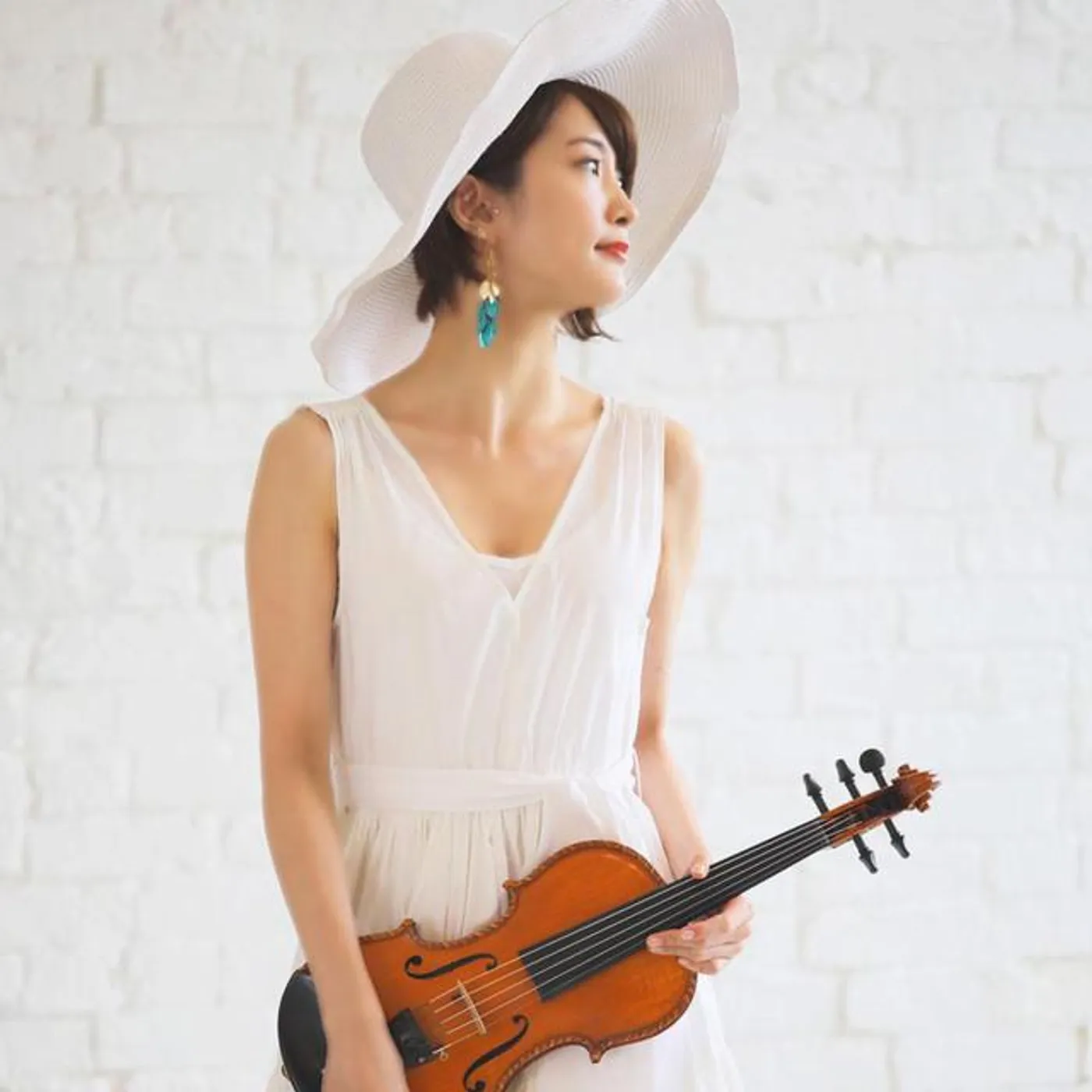 Ayasa Brand Page