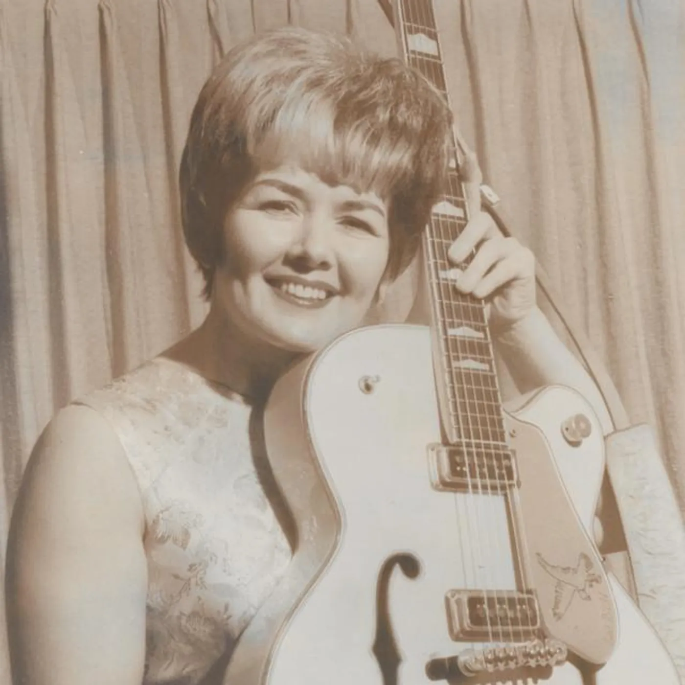 Bonnie Guitar