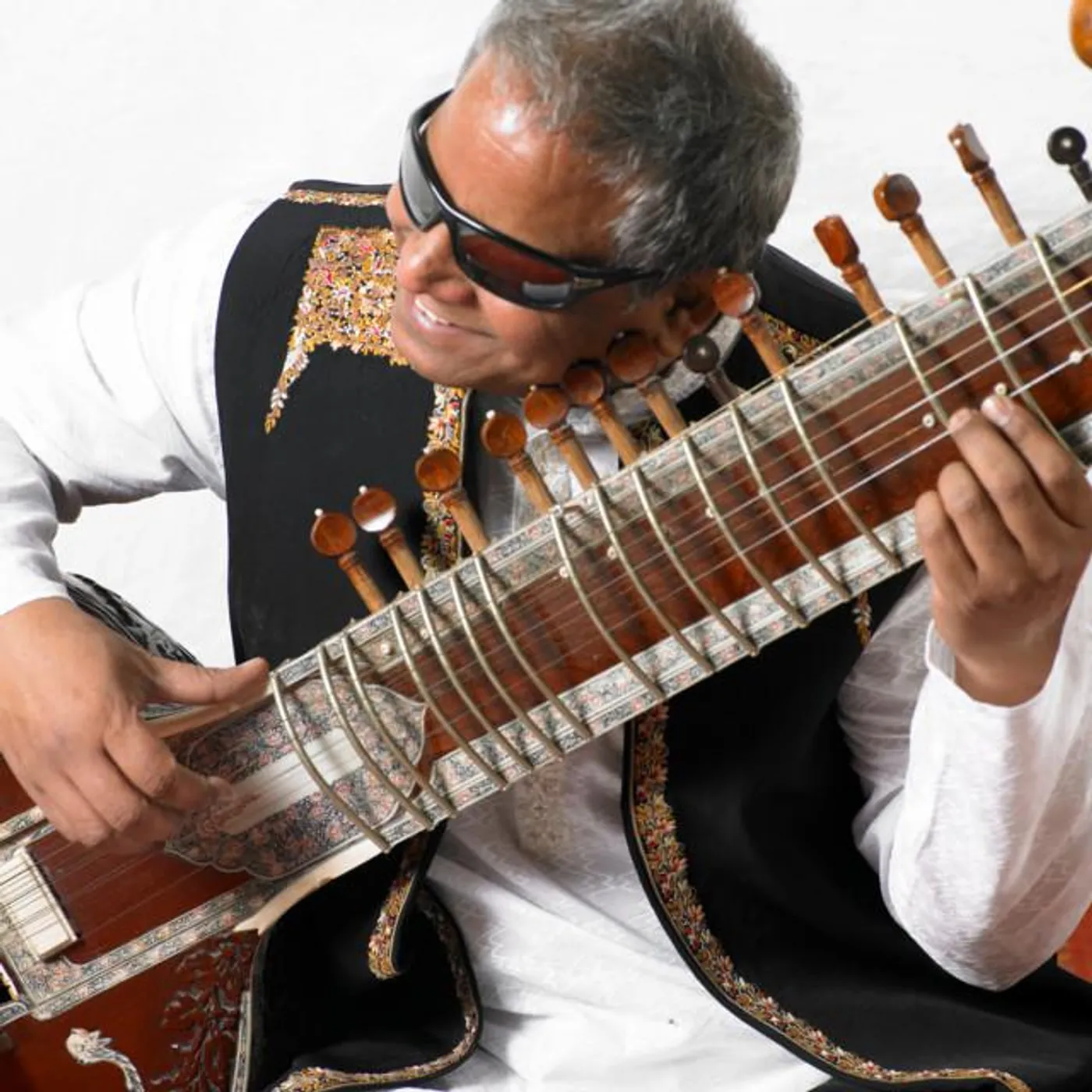 Baluji Shrivastav Brand Page