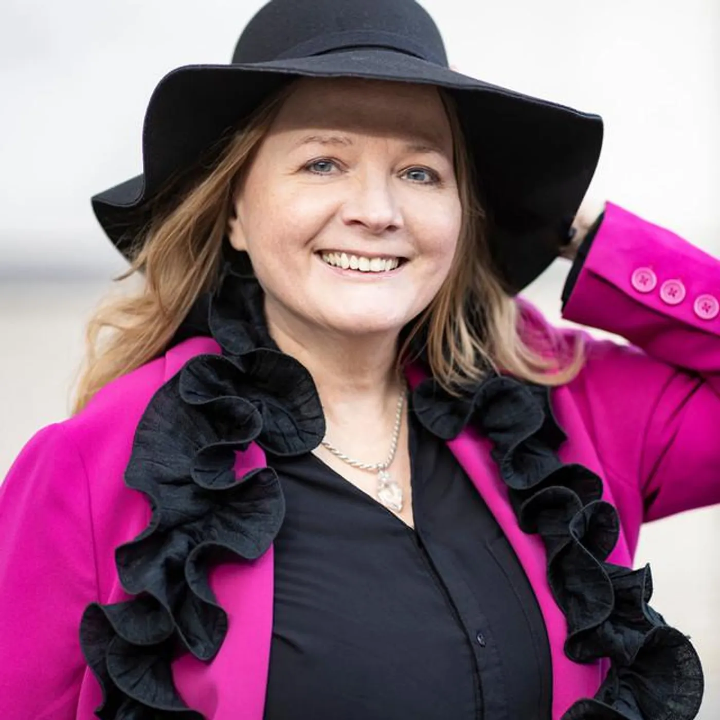 Bettina Henrich Brand Page