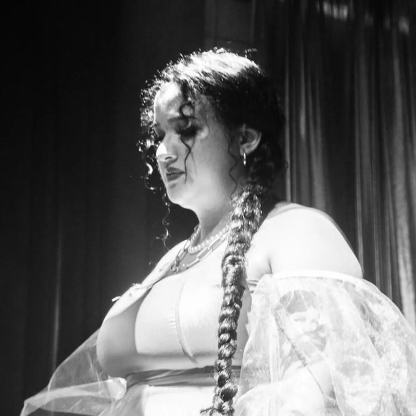 Bella Álvarez