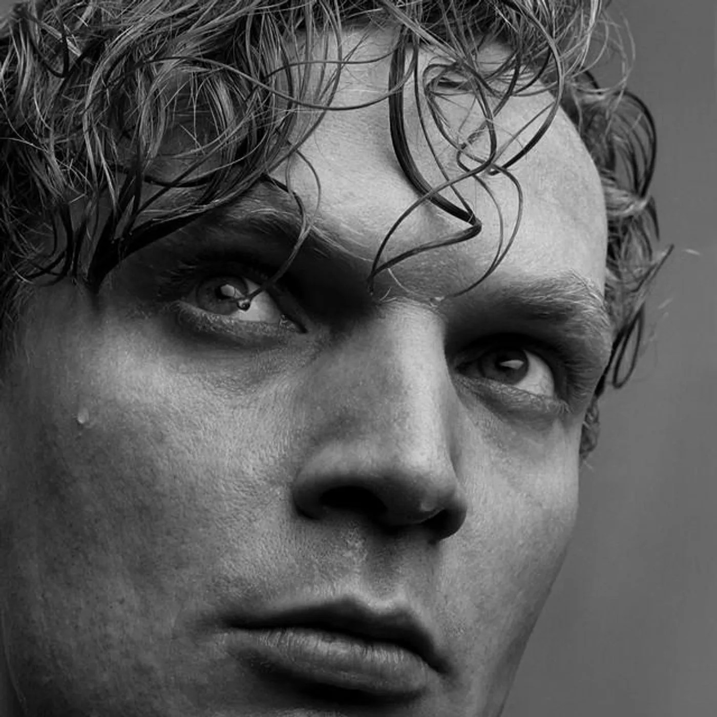 Grzegorz Ciechowski Brand Page