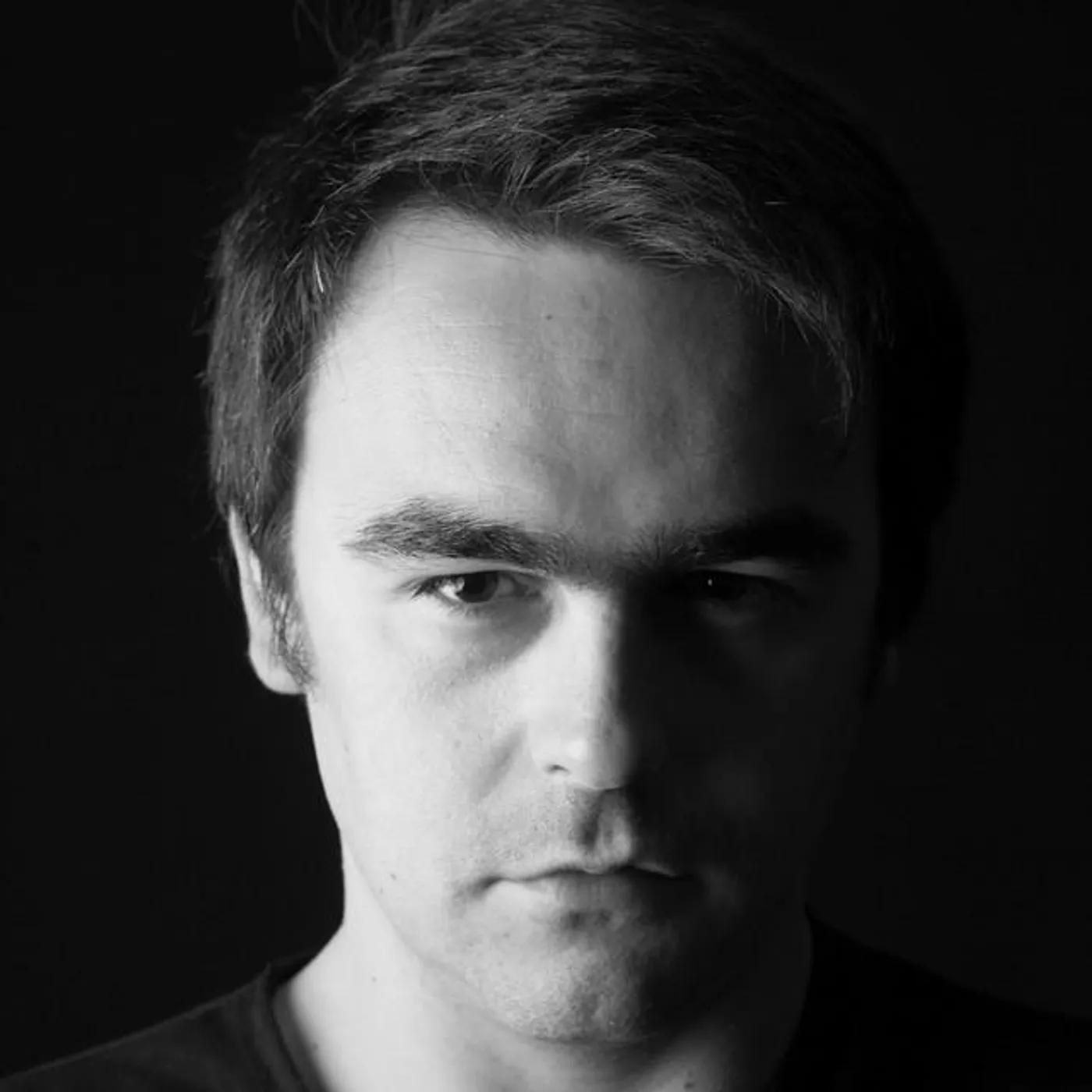 Daniel Bernardes Brand Page
