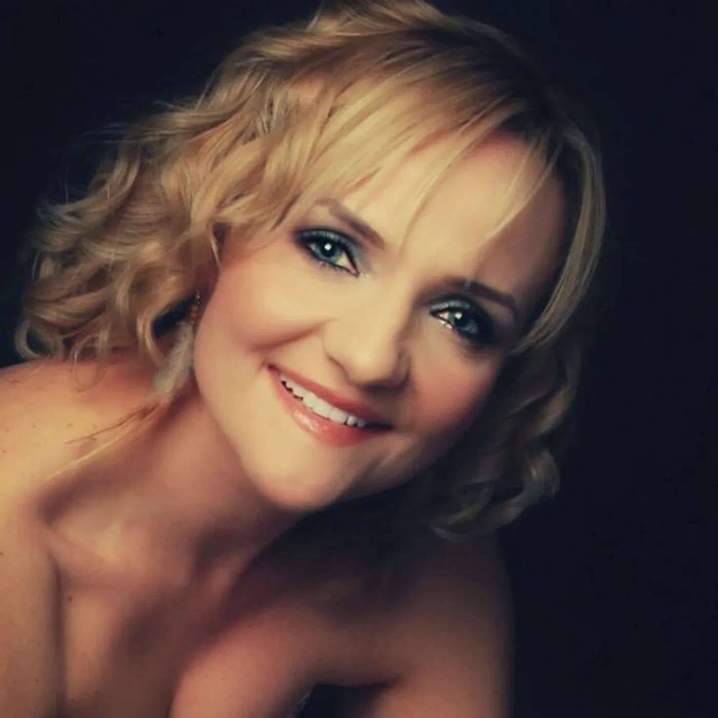 Debbie Nunn Brand Page
