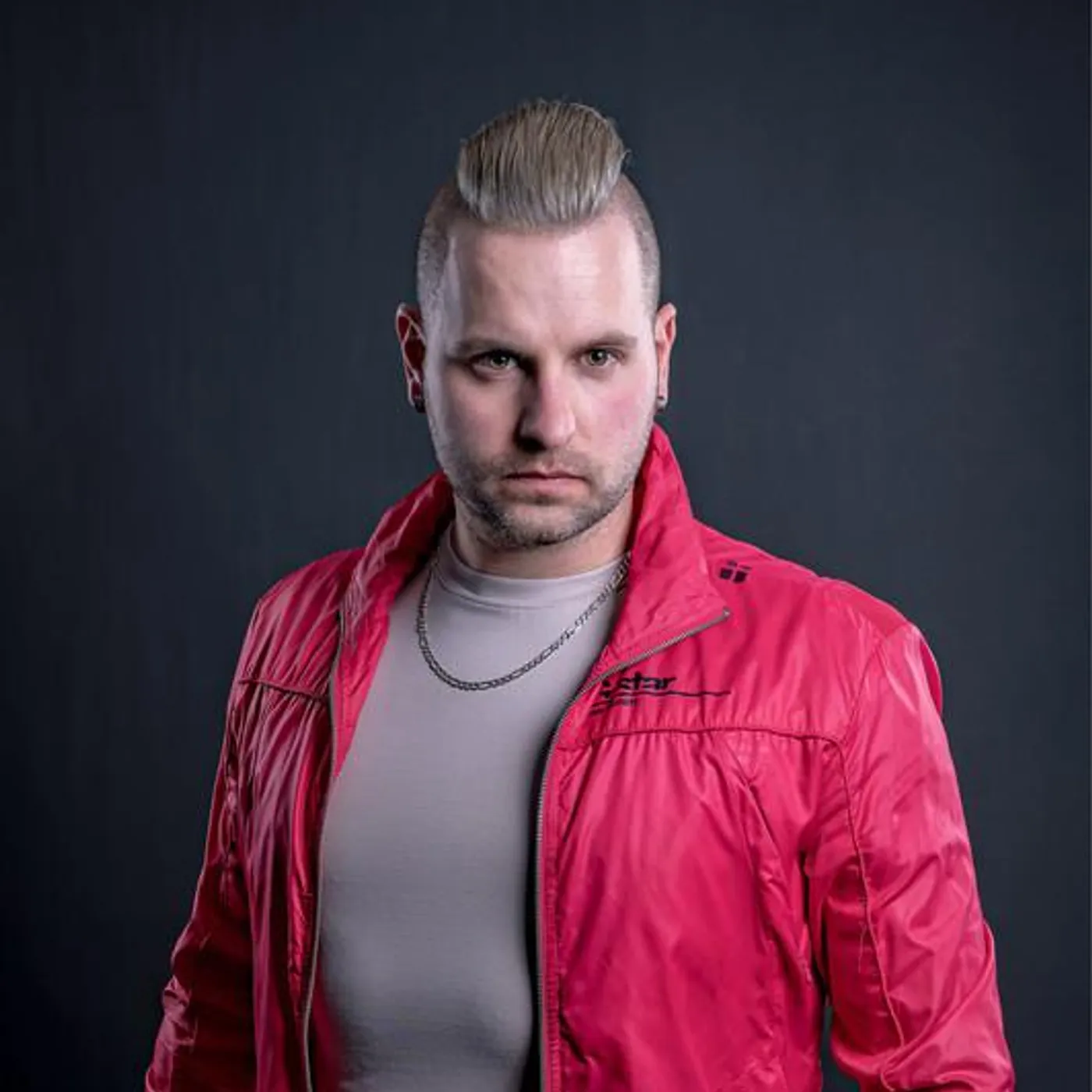 Distinction Brand Page
