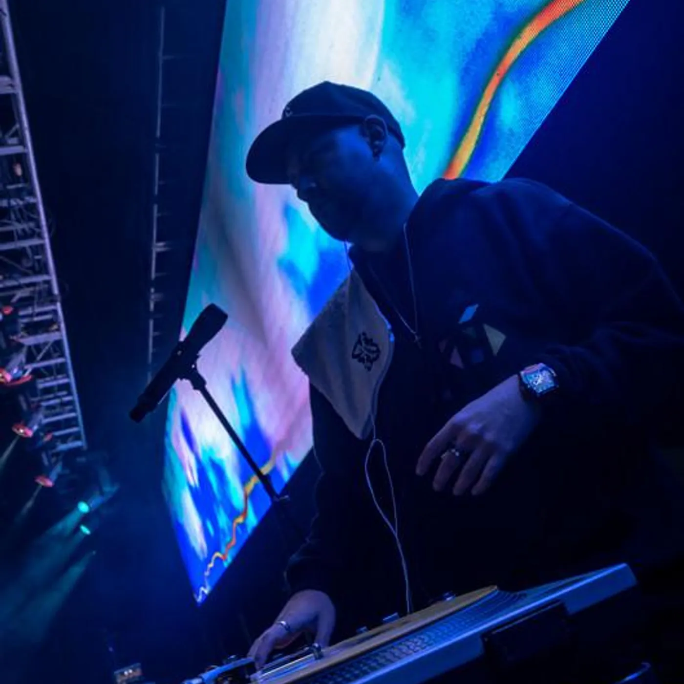 Dj 113