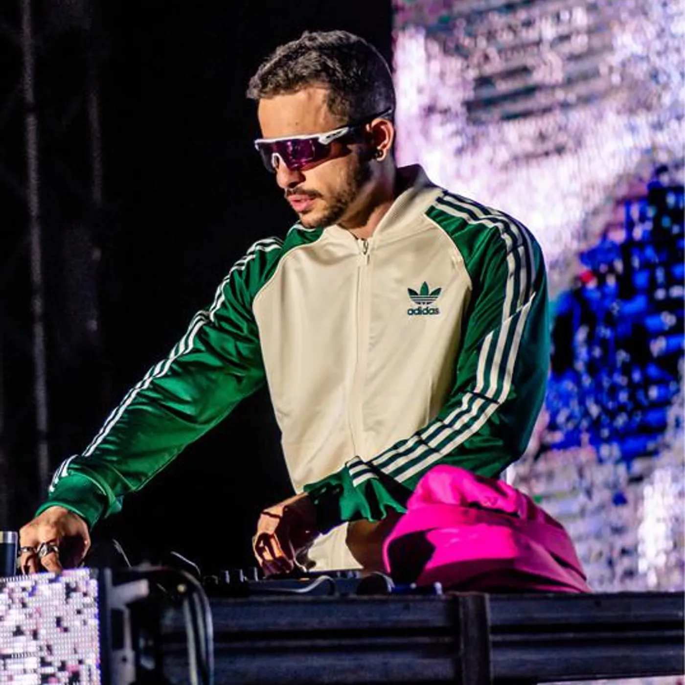 DJ CARAI Brand Page