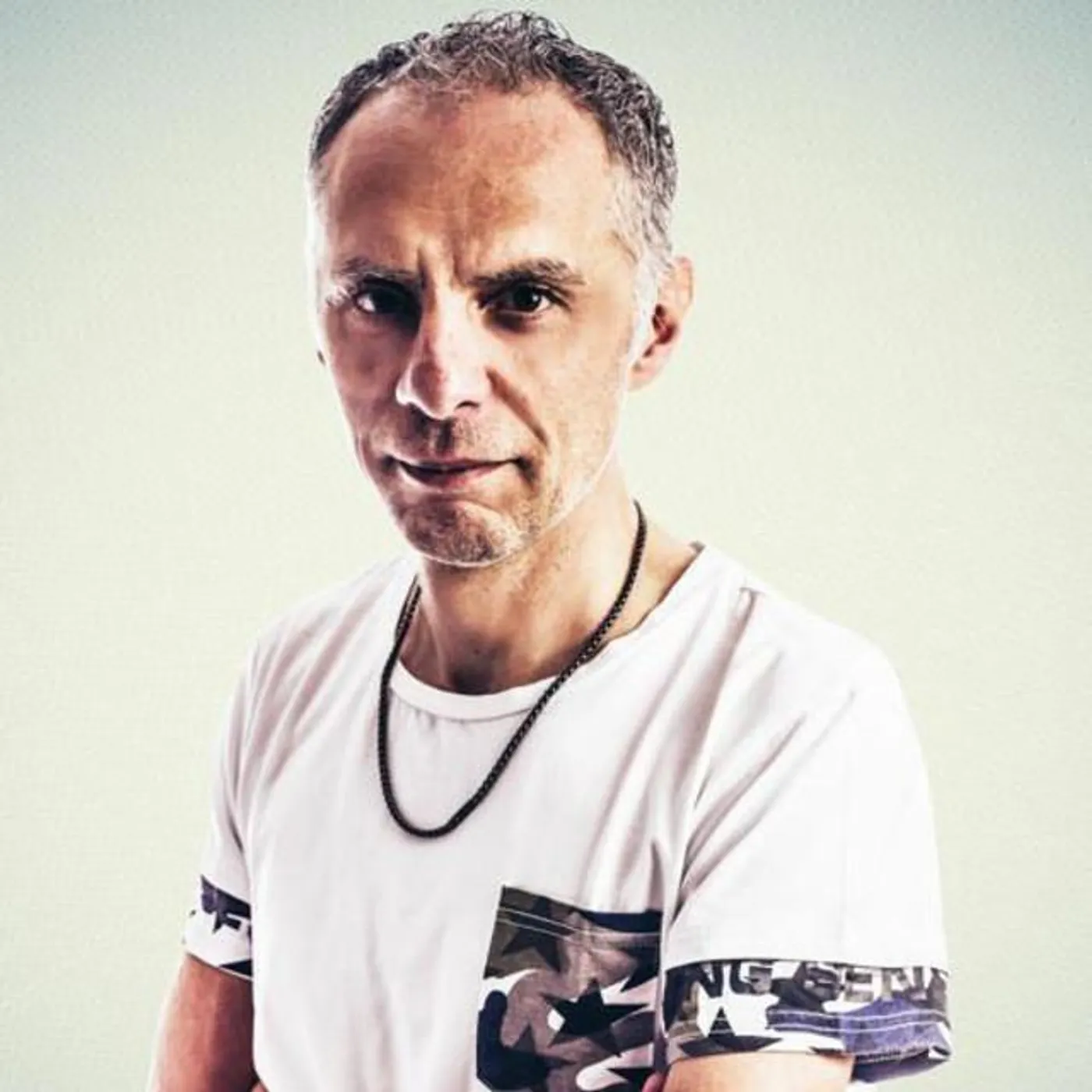 Dj Maxwell Brand Page