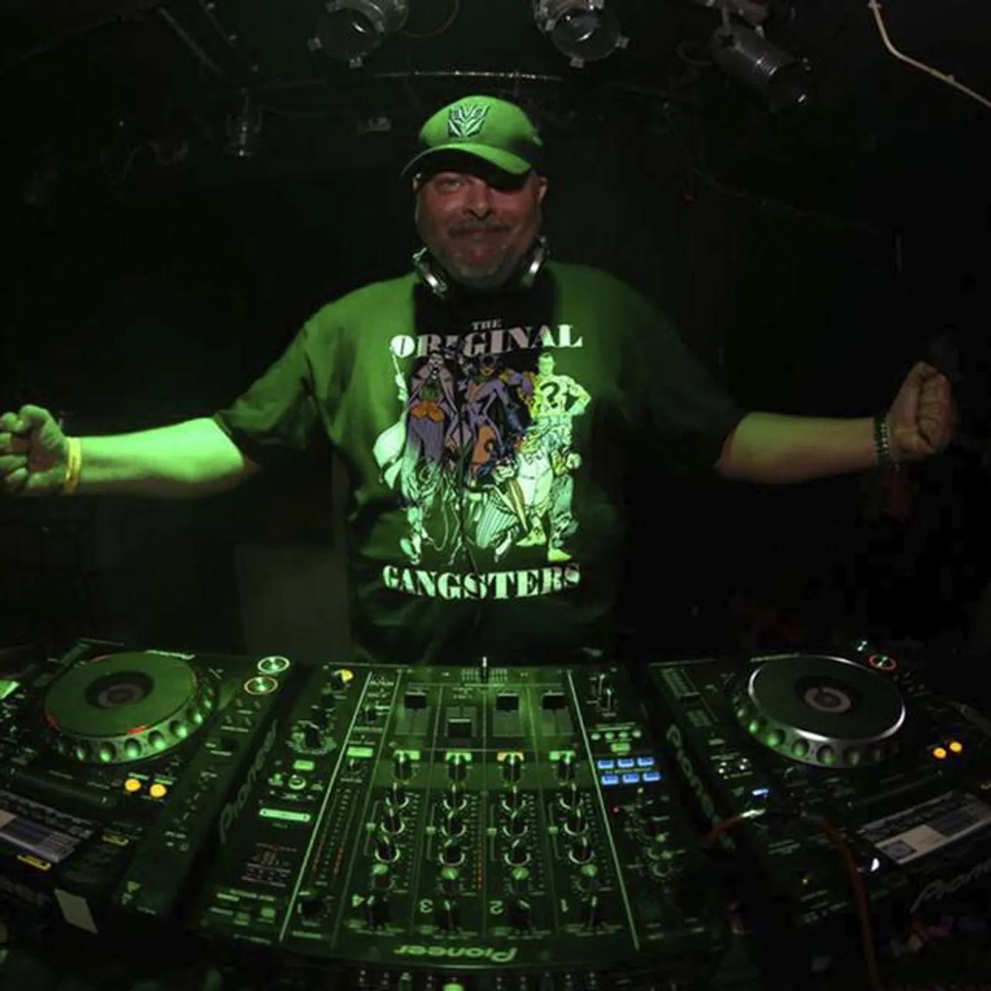DJ Waxweazle Brand Page