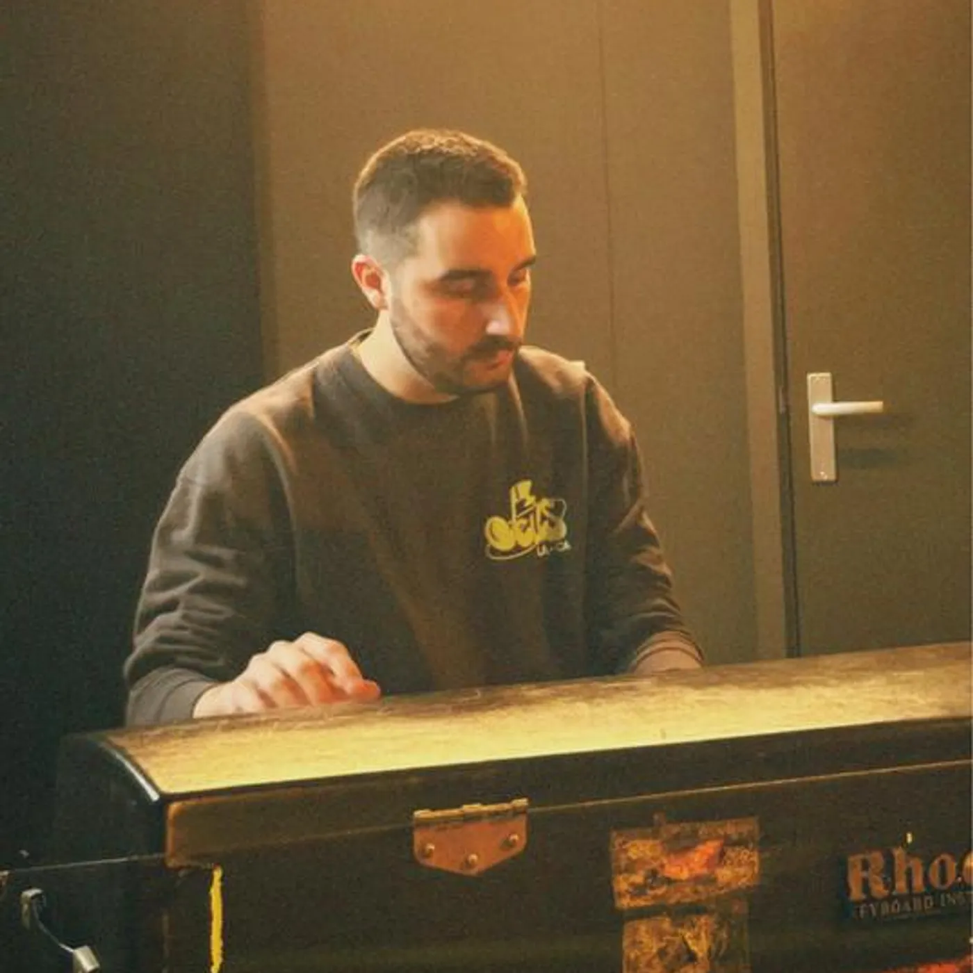 DLJ