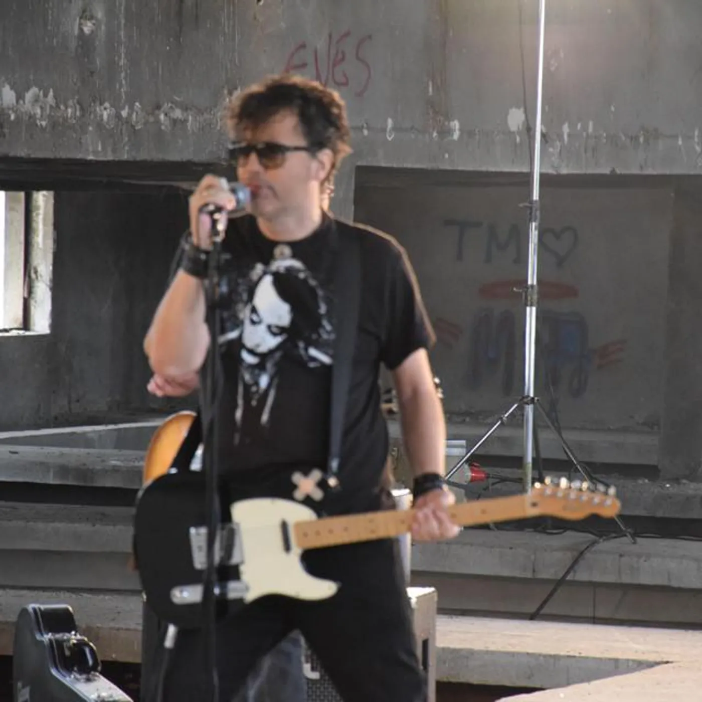 Emir & Frozen Camels