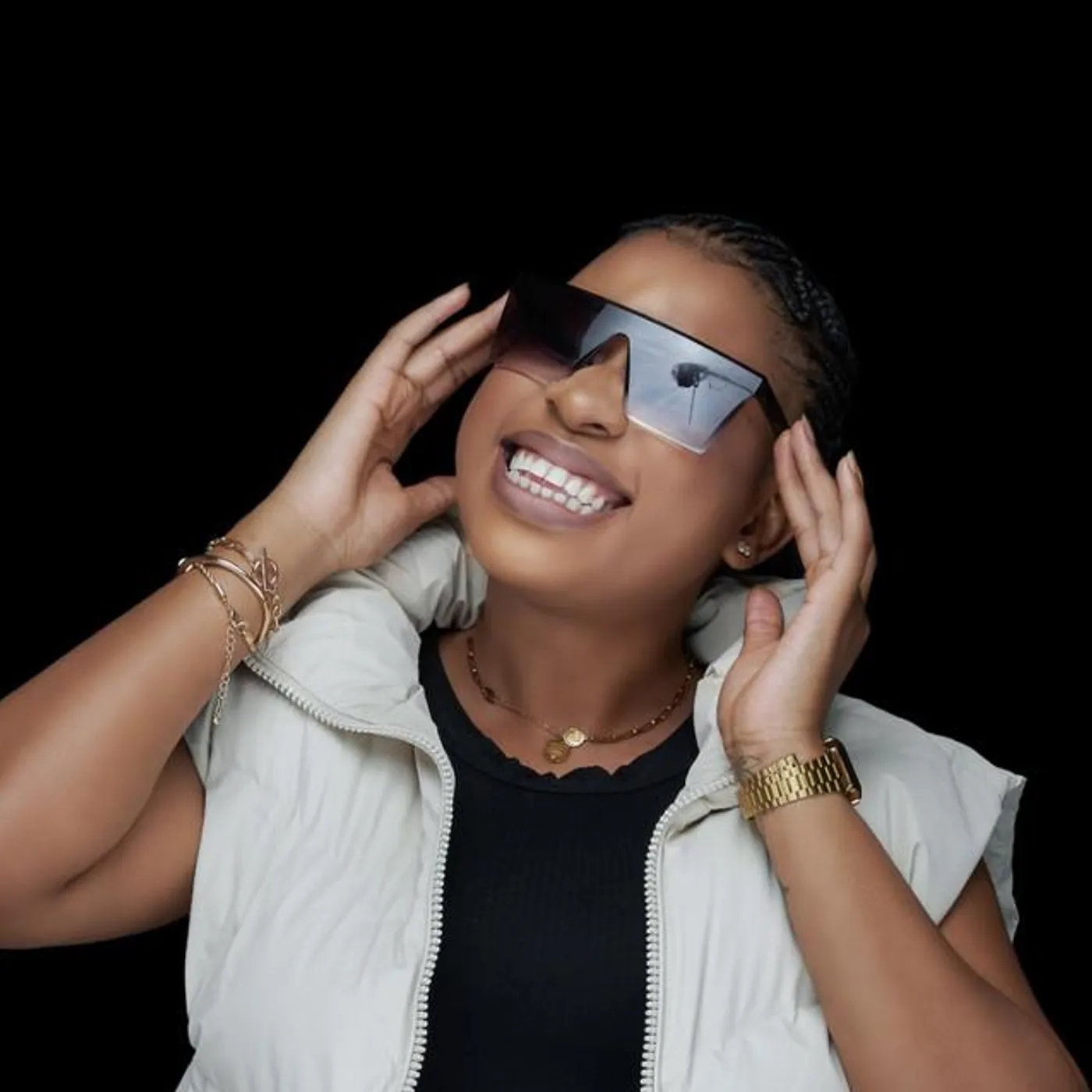 Enhle Thee DJ Brand Page