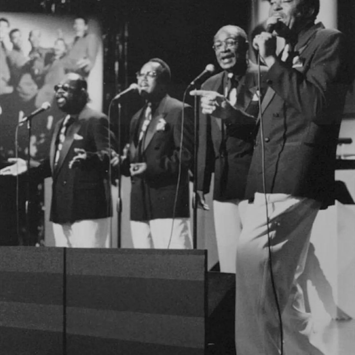 Earl Lewis & The Channels Brand Page