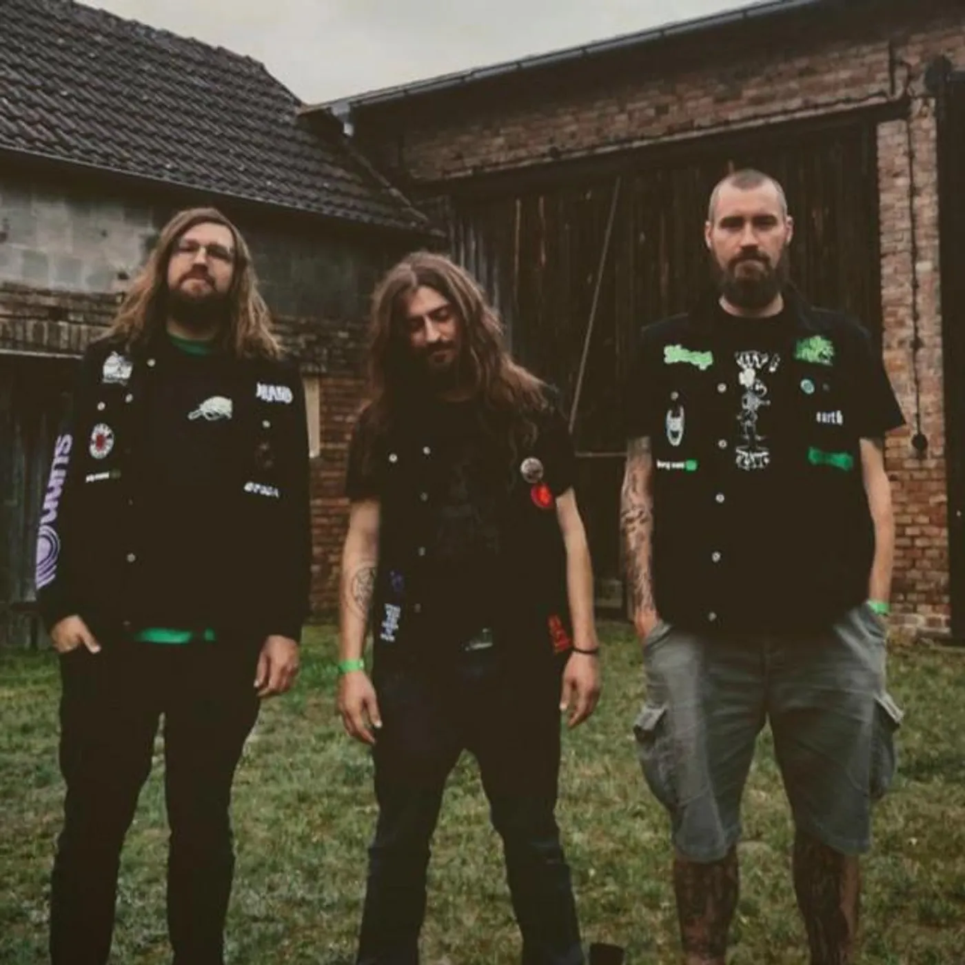 Earthbong Brand Page