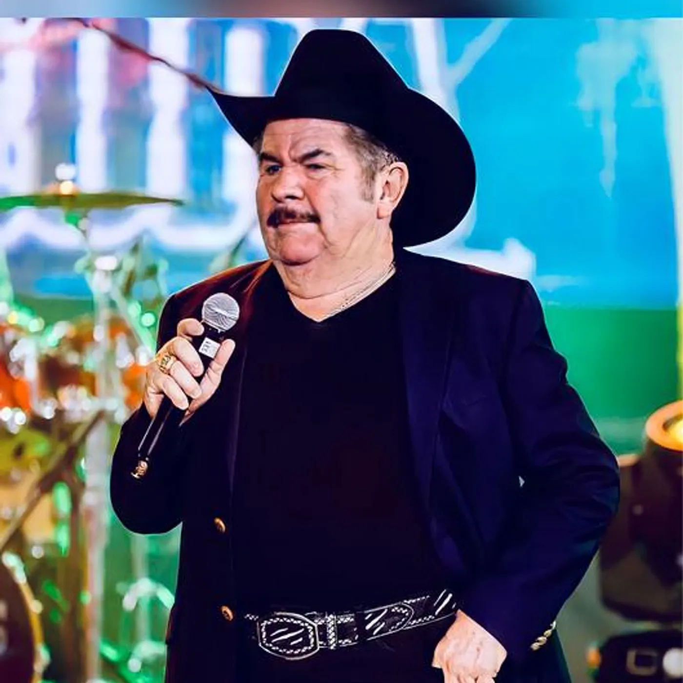 Eliseo Robles y los Bárbaros del Norte