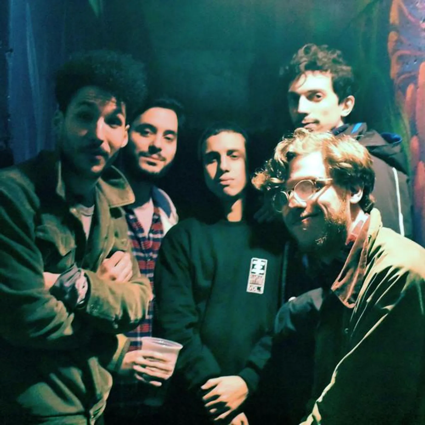 Ella Nada Todos los Estilos