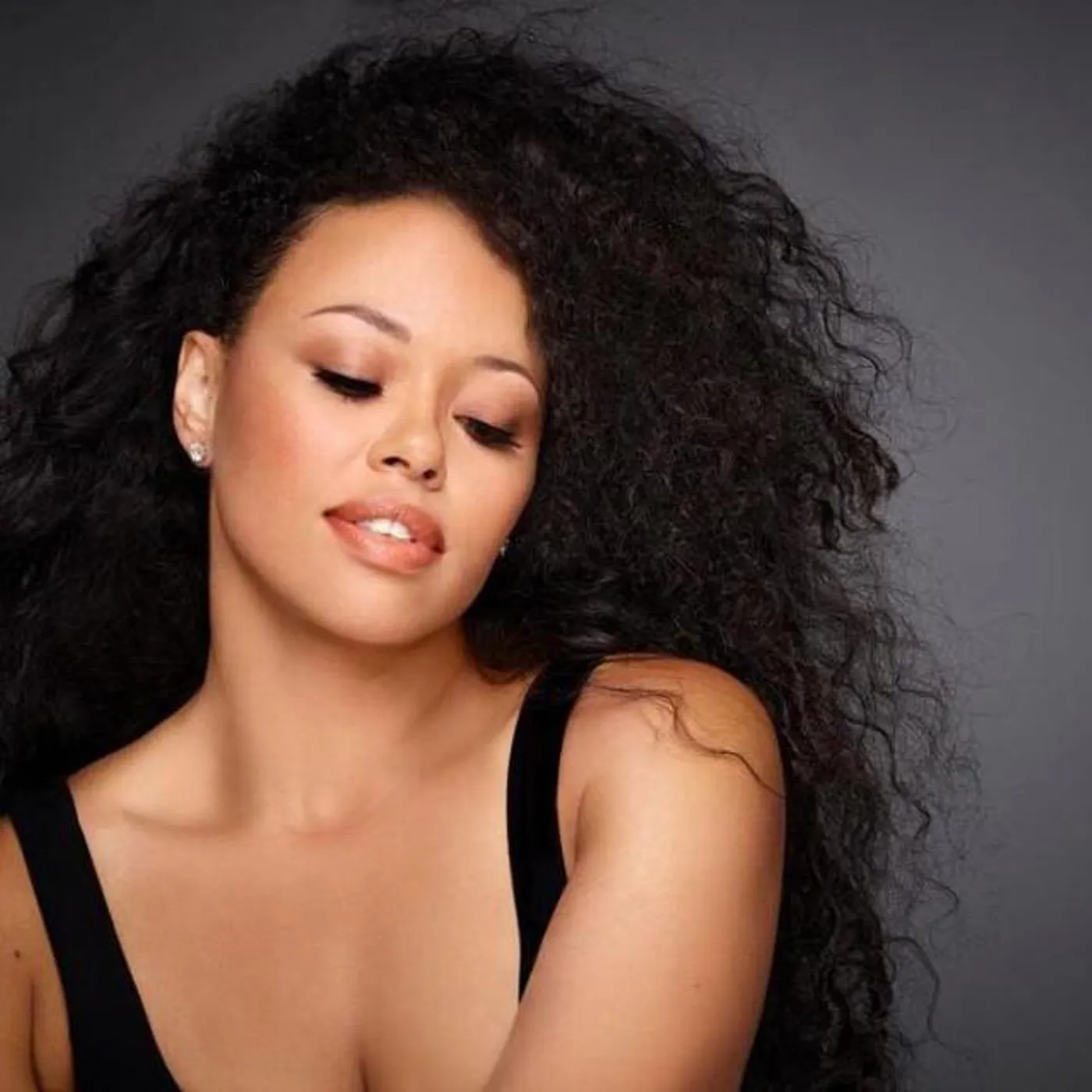 Elle Varner Brand Page