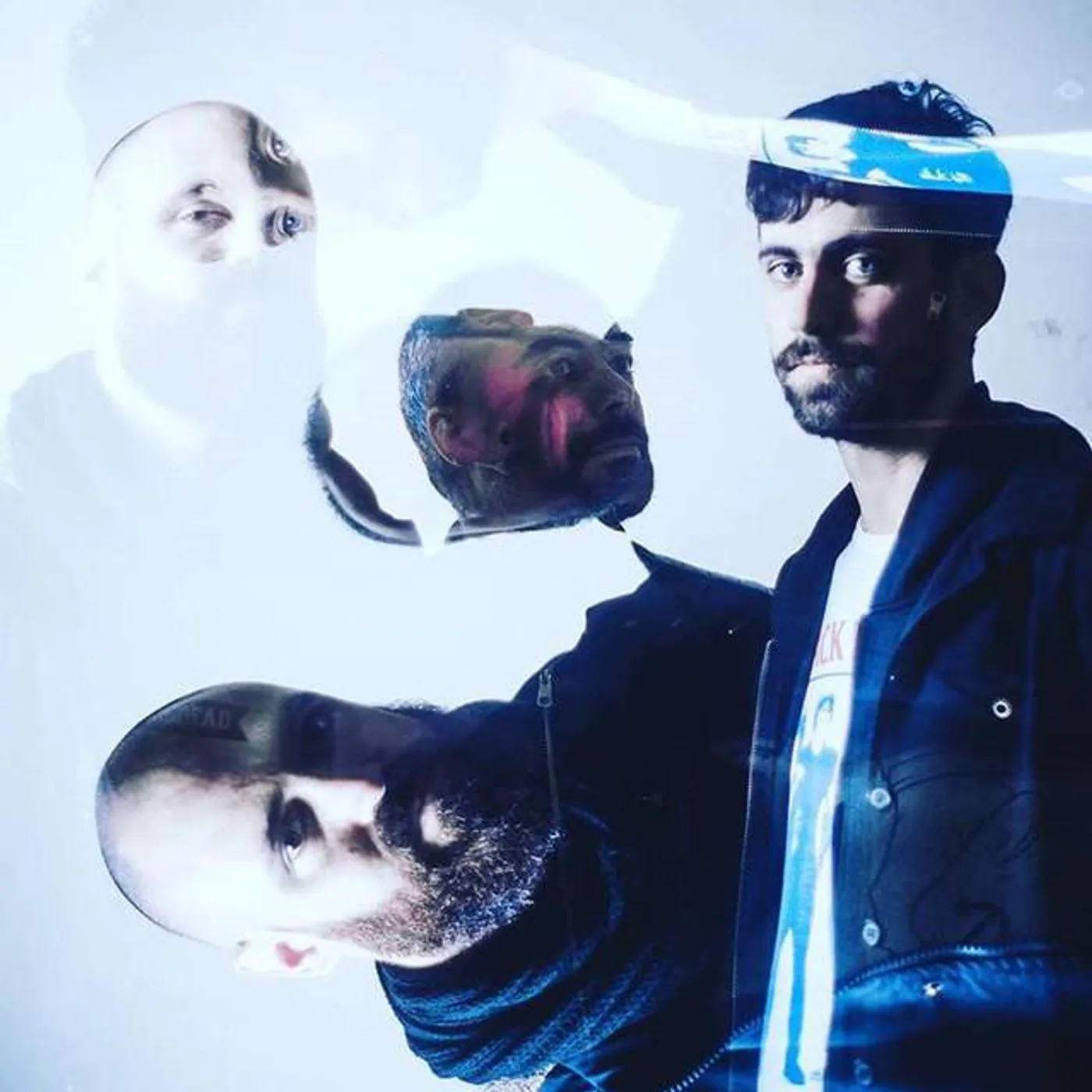 Esa Extraña Forma Brand Page