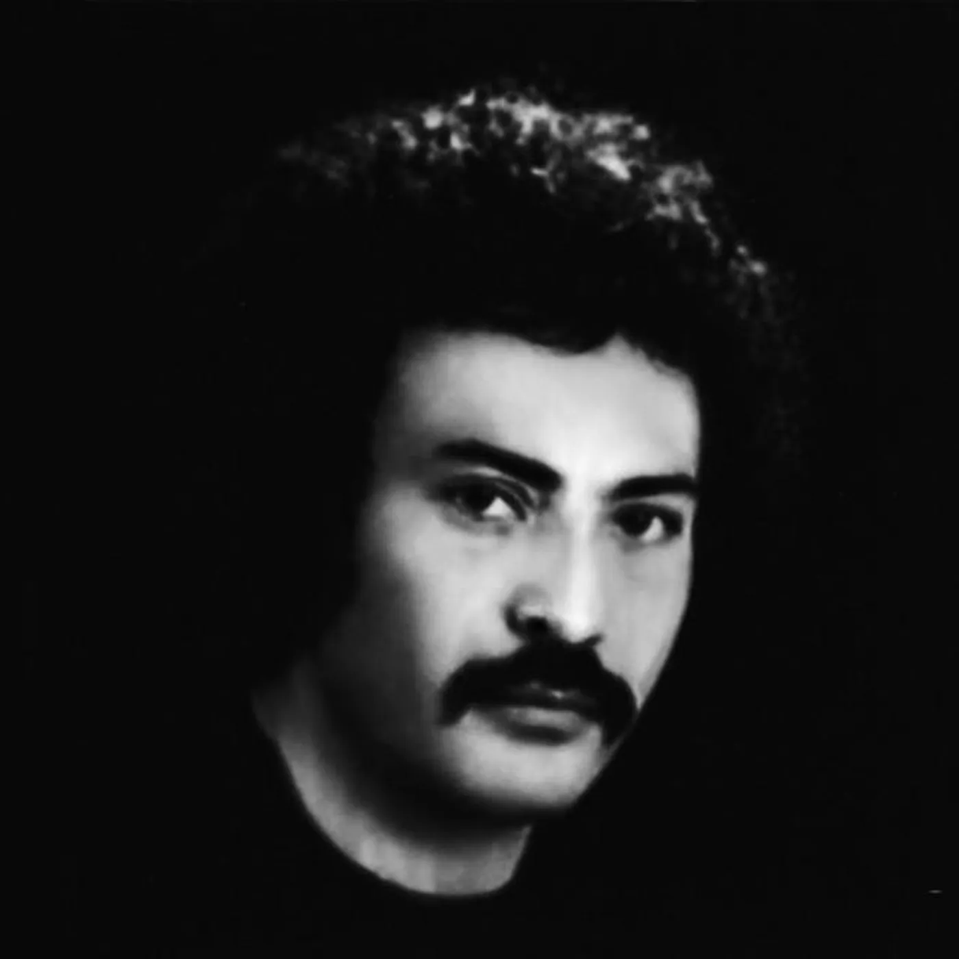 Esfandiar Monfaredzadeh Brand Page