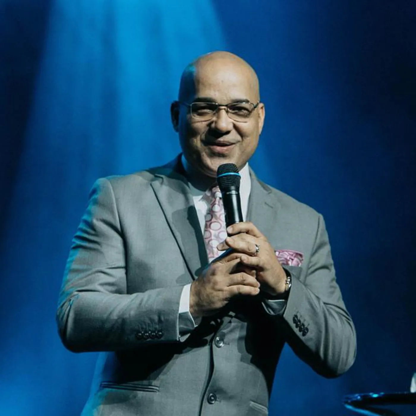 Ezequiel Colón Brand Page