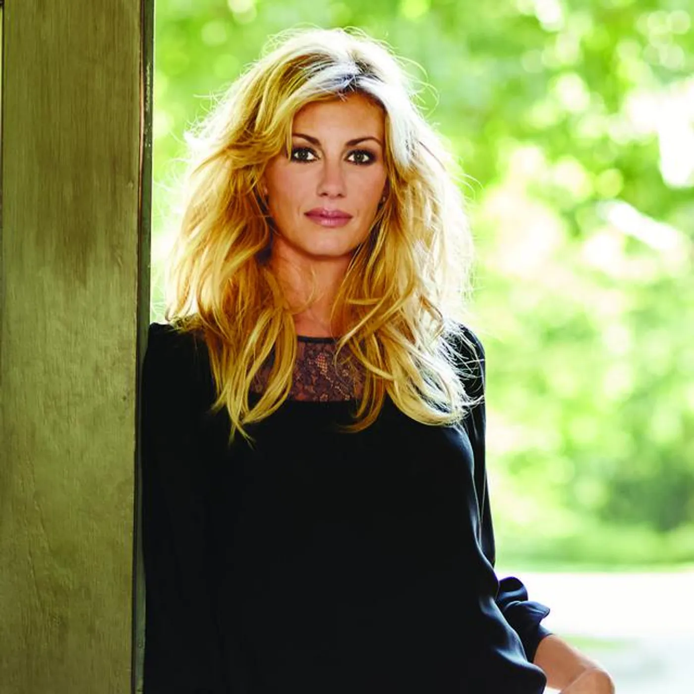 Faith Hill Brand Page